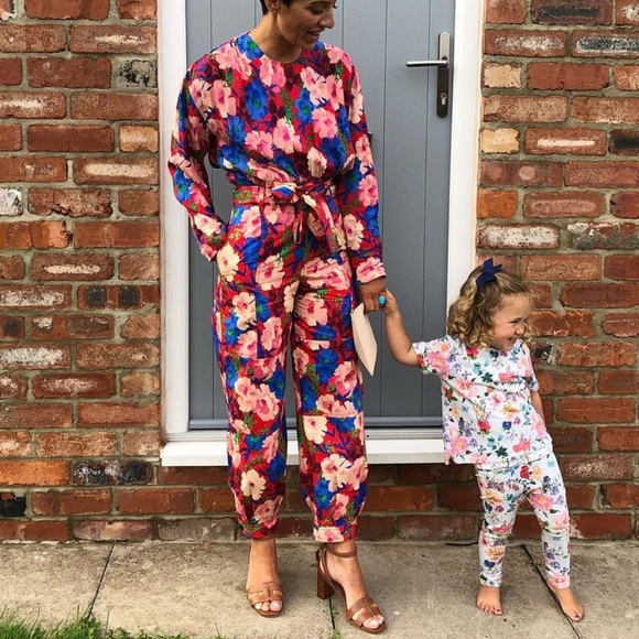 Zara floral print set of top and pants blogger fav - Picture 2 of 7